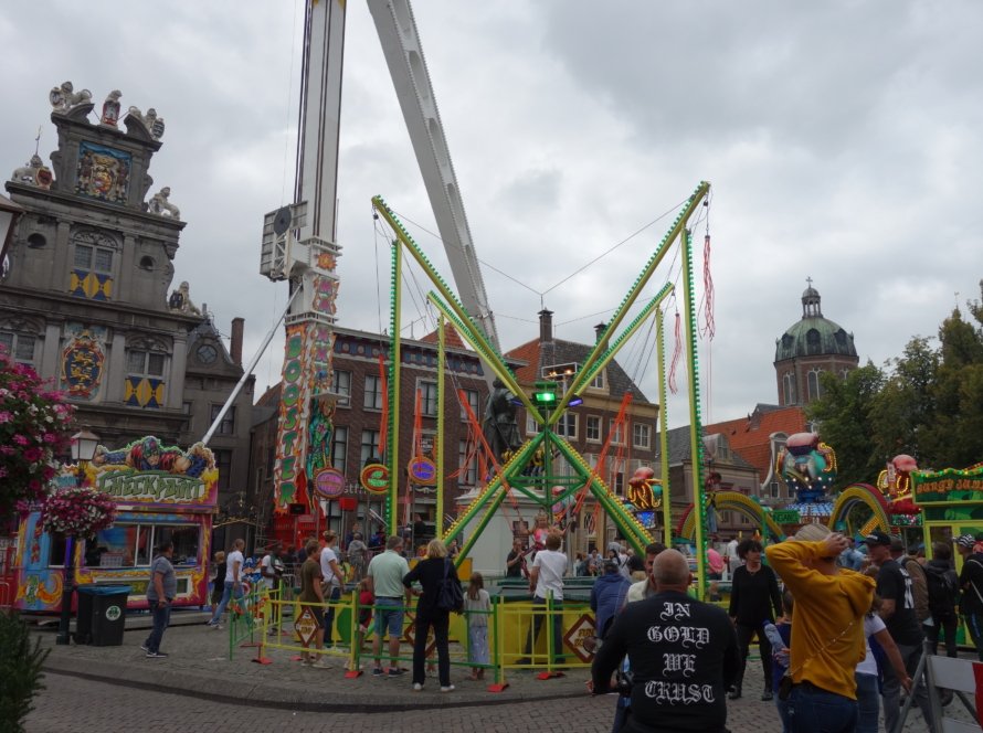 Kermis Hoorn 2026 auf dem Roode Steen in der historischen Innenstadt