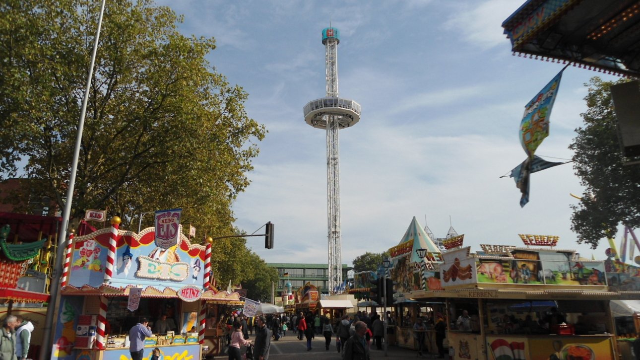 Bocholter Kirmes 2026 mit Fahrgeschäften in der Innenstadt