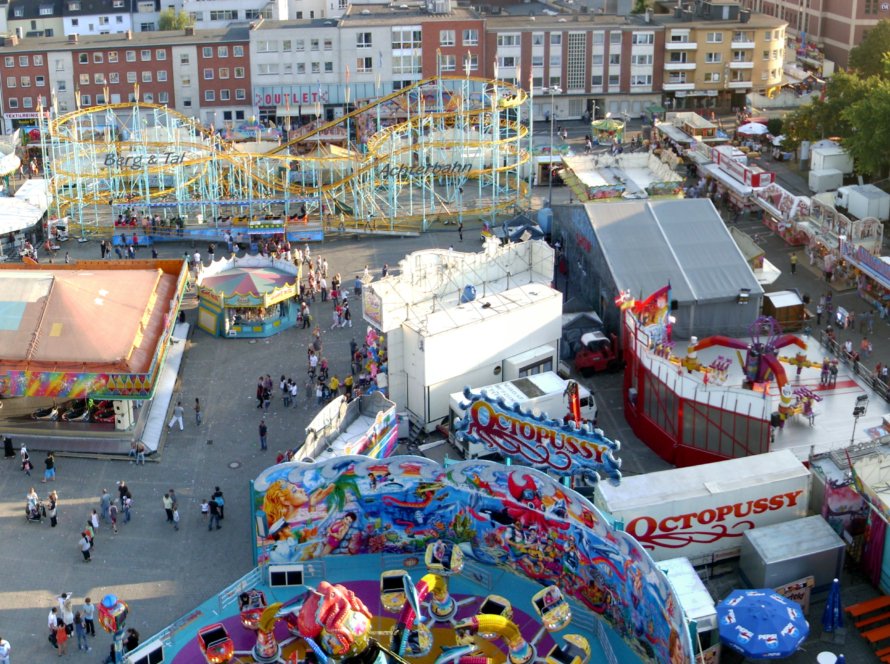 Moerser Kirmes 2026 – Panorama auf dem Friedrich-Ebert-Platz