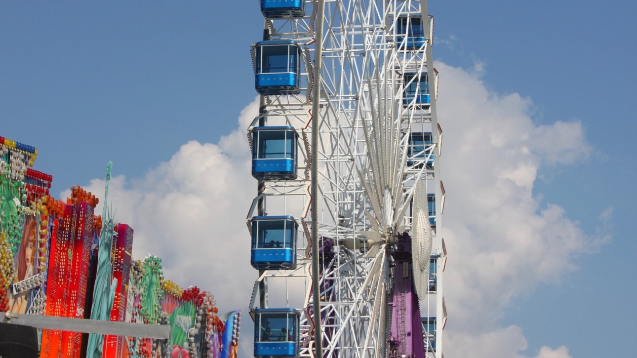 Nürnberger Herbstvolksfest 2026 mit Riesenrad auf dem Volksfestplatz