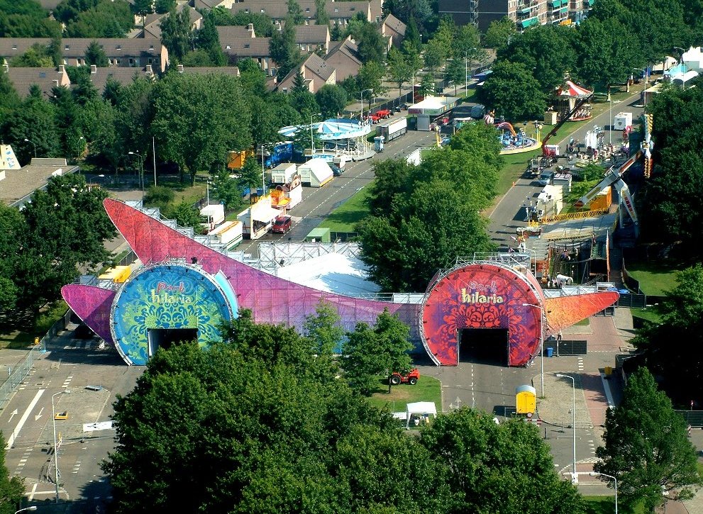 Park Hilaria 2026 mit Fahrgeschäften in Eindhoven