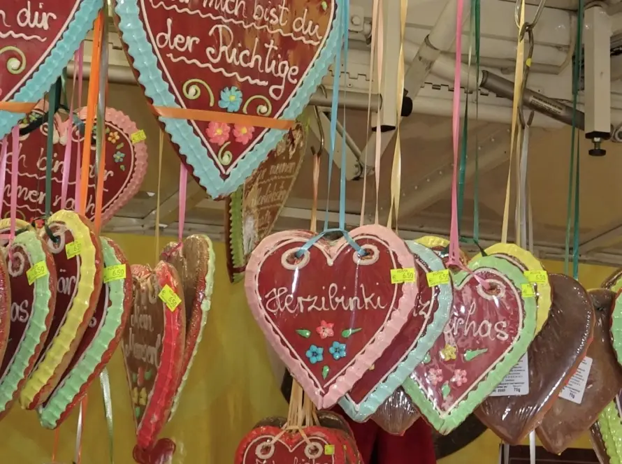 Bleiburger Wiesenmarkt 2026 – Lebkuchenherzen auf dem Festgelände