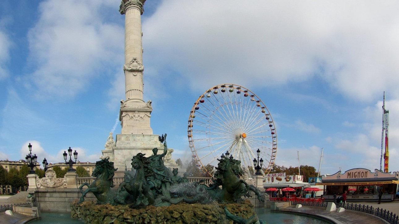 Foire aux Plaisirs Bordeaux Herbst 2026 – Riesenrad auf der Place des Quinconces