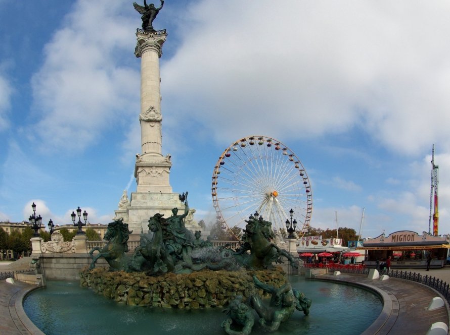 Foire aux Plaisirs Bordeaux Herbst 2026 – Riesenrad auf der Place des Quinconces