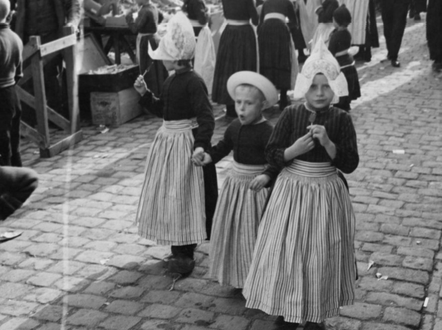 Kermis Volendam 2026 – historischer Kirmesbesuch in Volendam