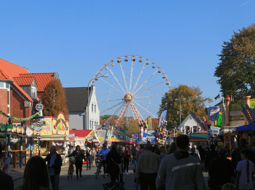 Gallimarkt Leer 2026 – Riesenräder und Fahrgeschäfte auf dem Gallimarkt