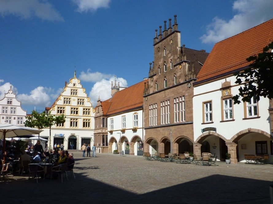 Kläschen Lemgo 2026 am Marktplatz und Rathaus in der historischen Innenstadt