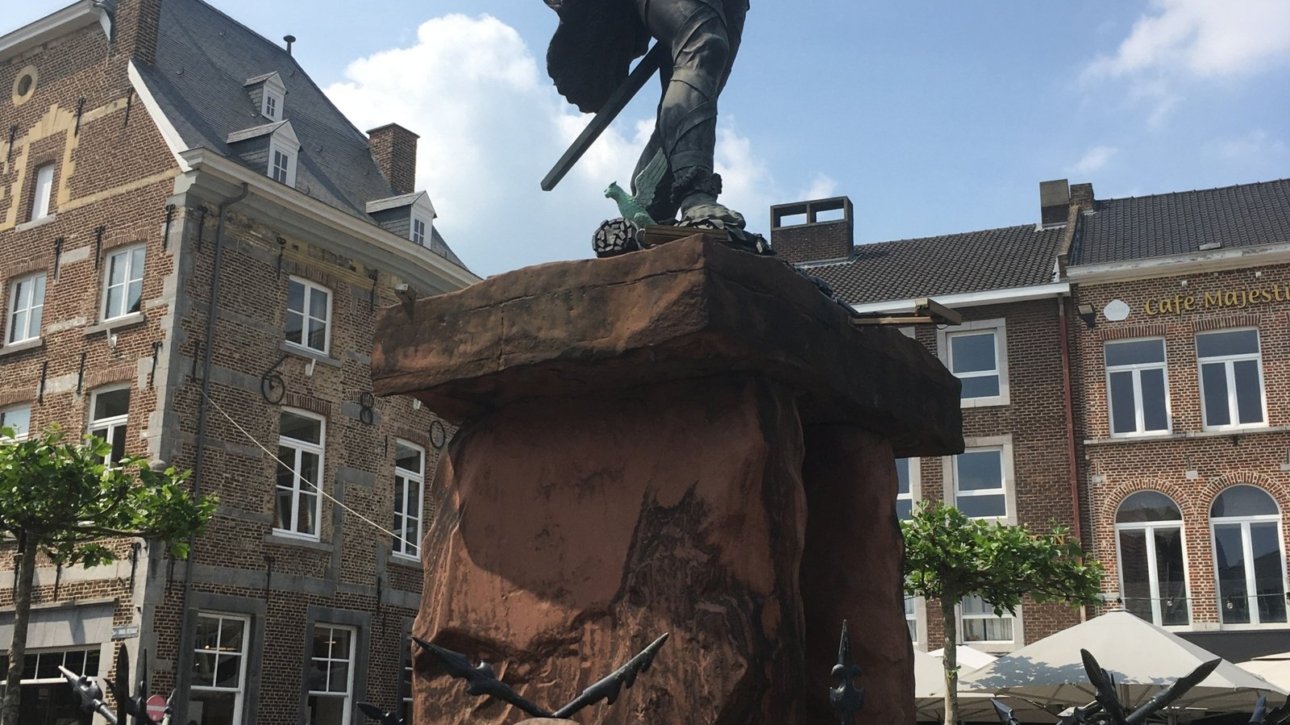 Septemberkermis Tongeren 2026 – Grote Markt mit Ambiorix und Basilika
