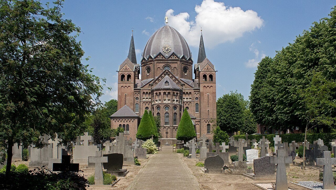 Standort der Kermis Lierop 2026 an der Heilige-Naam-Jezus-Kirche