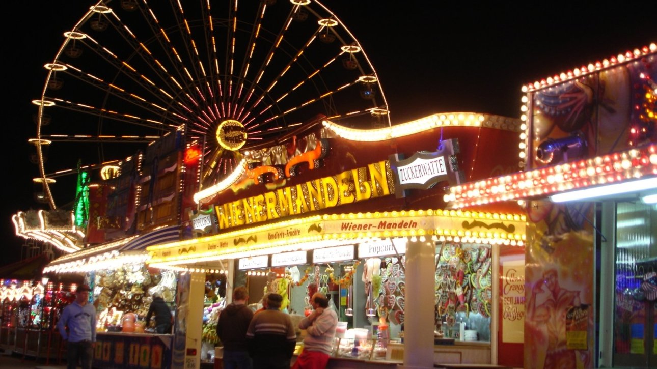 Öcher Sommerbend 2027 mit Riesenrad und Mandelstand auf dem Bendplatz