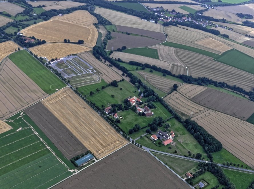 Wilbaser Markt 2026 – Luftaufnahme des Festplatzes bei Blomberg