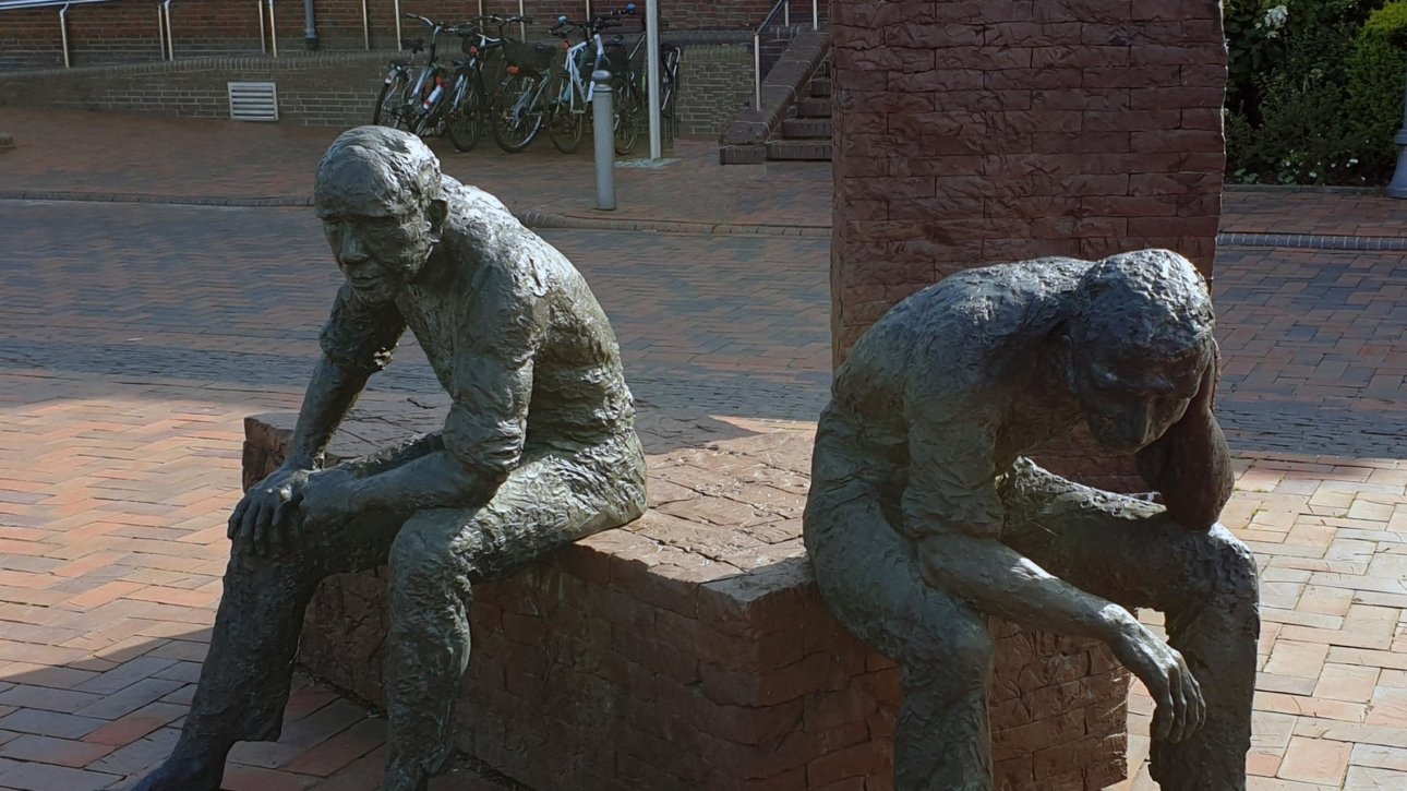 Bockhorner Markt 2026 – Ziegeleiarbeiter-Skulptur am Markt