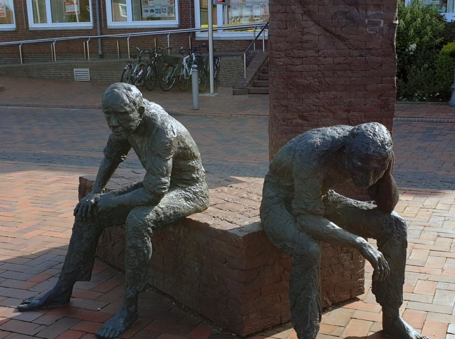 Bockhorner Markt 2026 – Ziegeleiarbeiter-Skulptur am Markt