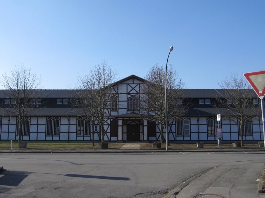 Warburger Oktoberwoche 2026 – Stadthalle am Schützenplatz als Standortmotiv