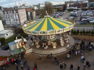 Cranger Weihnachtszauber – Karussell und weihnachtlicher Kirmesbetrieb in Herne