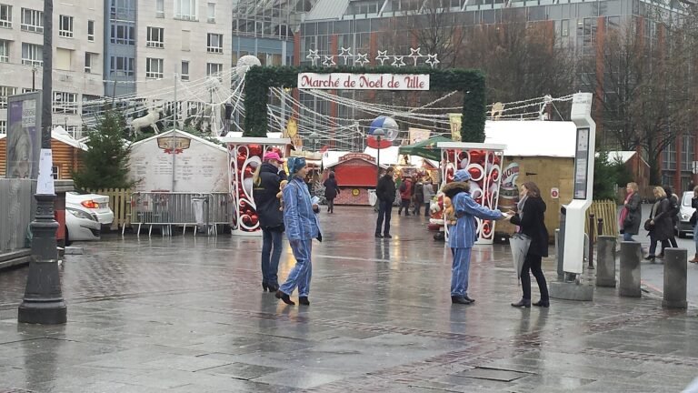 Weihnachtsmarkt Lille – echte Markthütten auf der Place Rihour